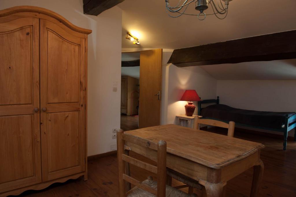 Hotel Domaine Bellelauze Bouriège Habitación foto
